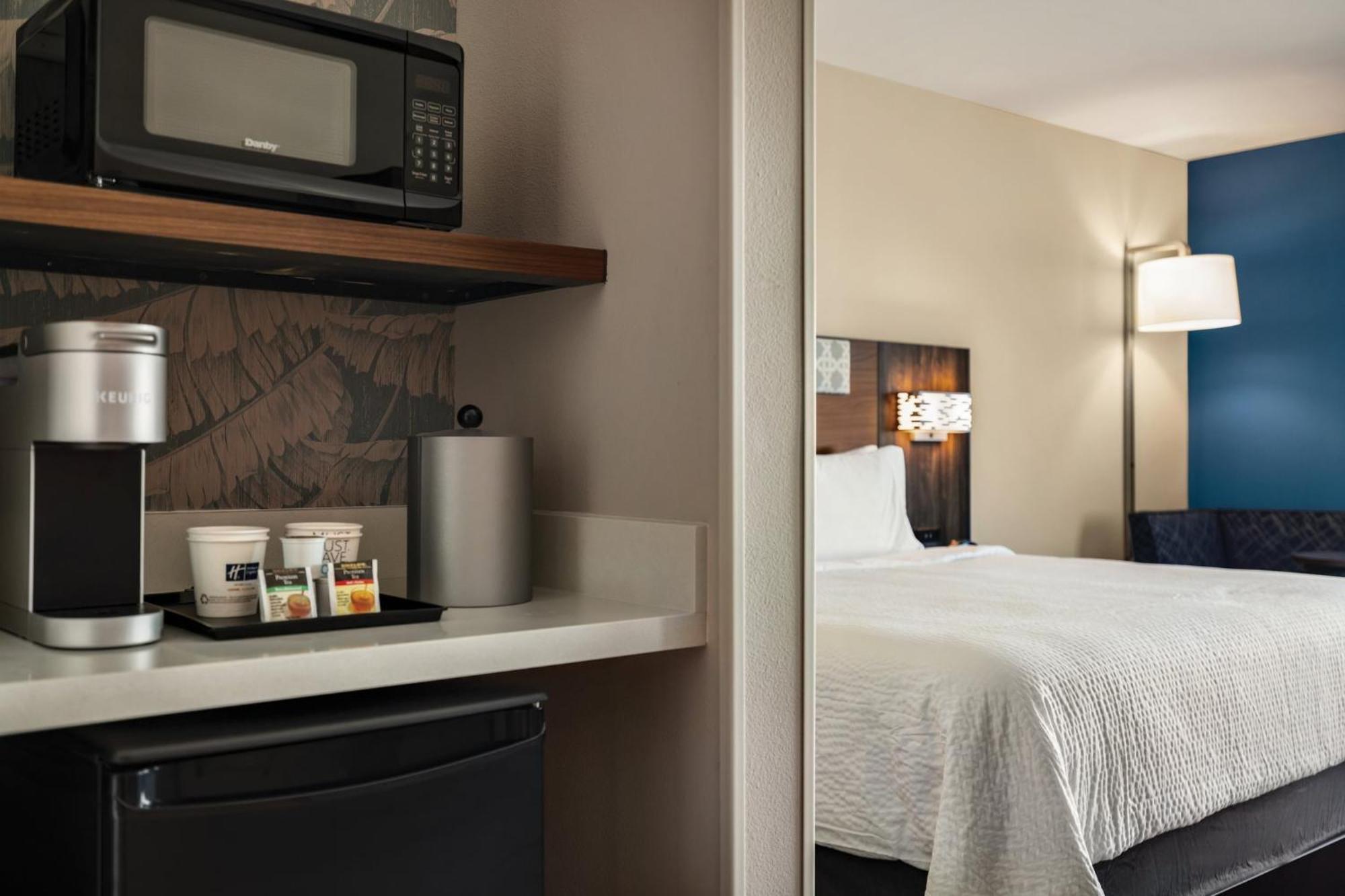 Holiday Inn Express Cape Canaveral By Ihg Exterior foto