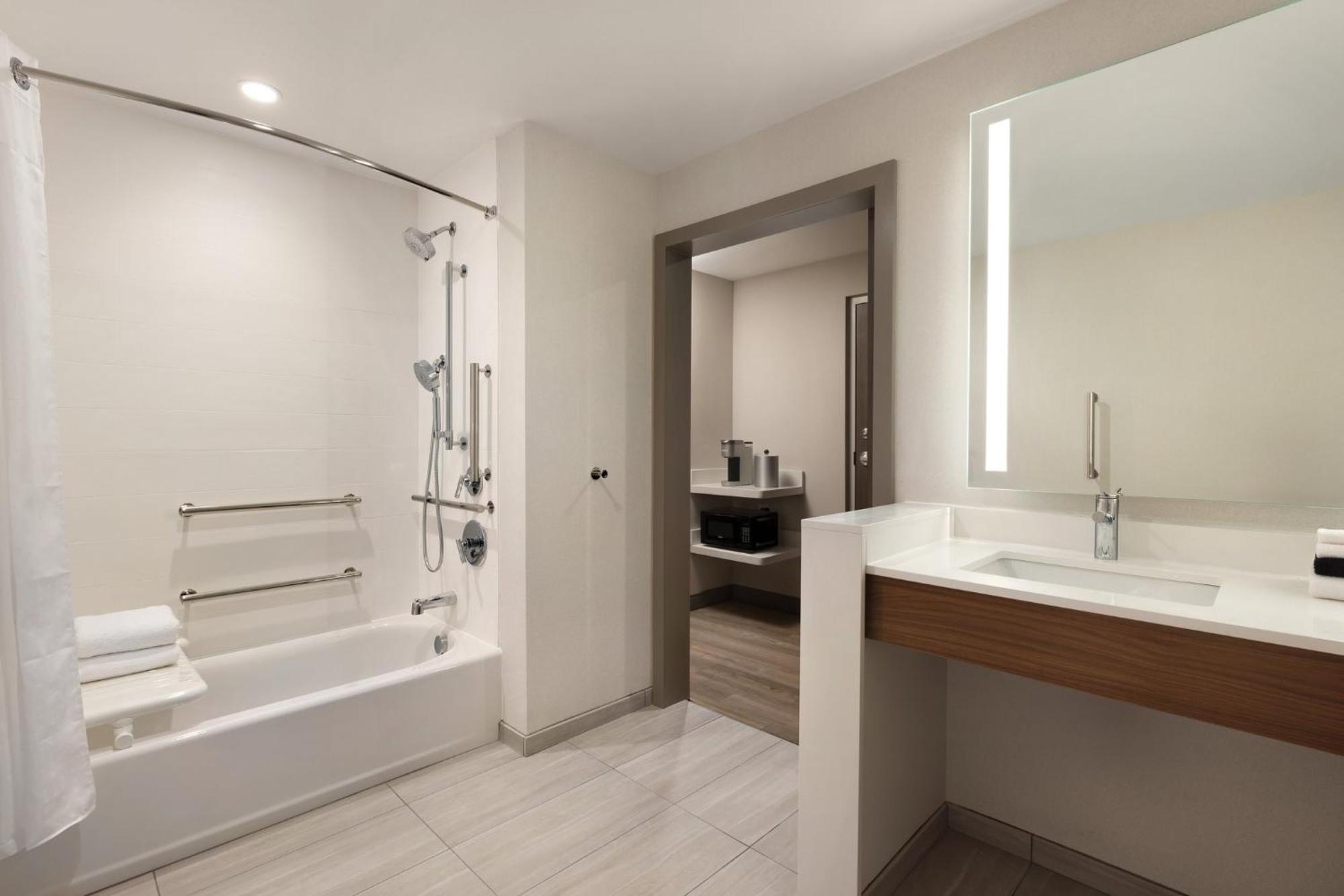 Holiday Inn Express Cape Canaveral By Ihg Exterior foto