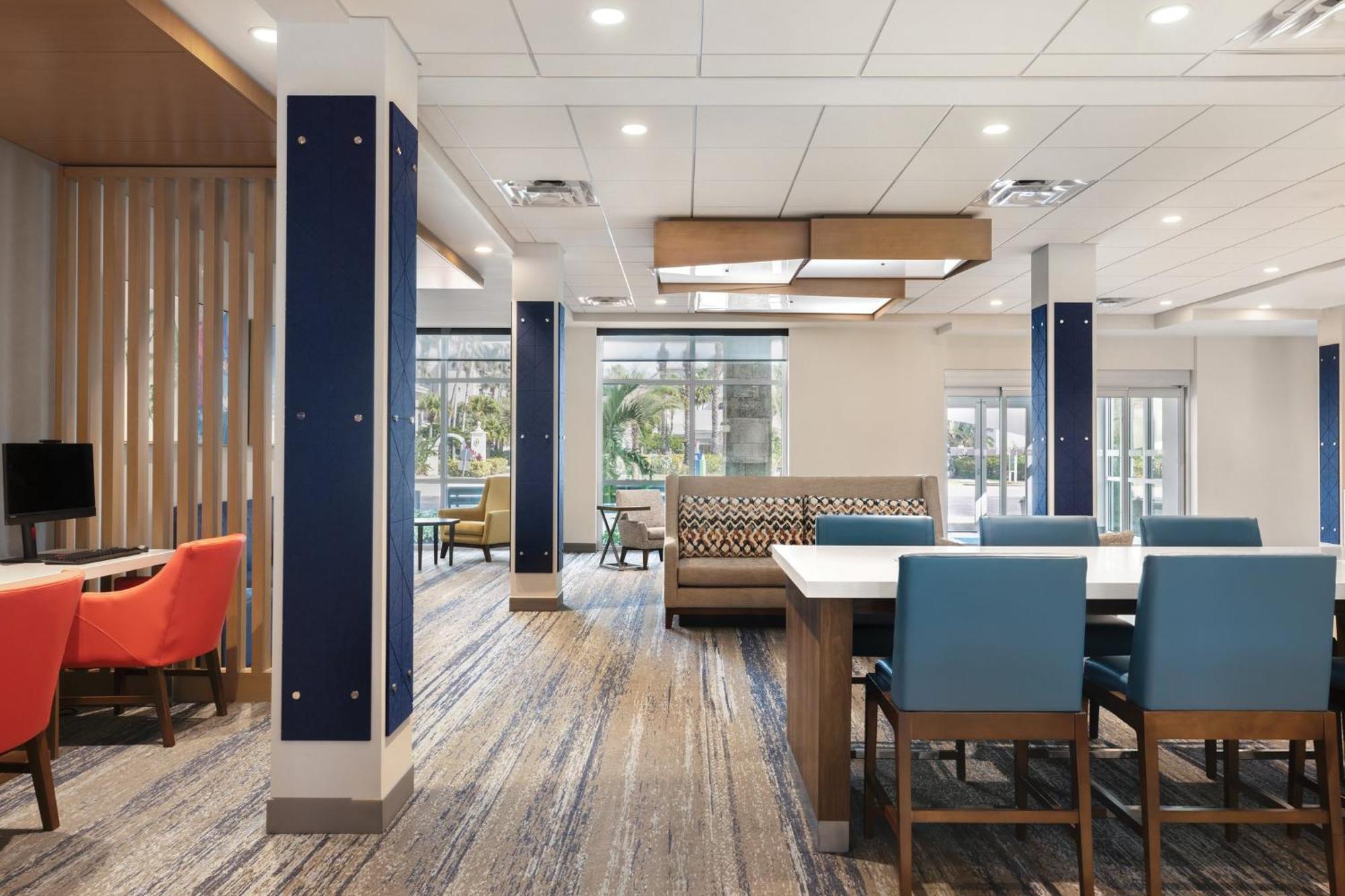 Holiday Inn Express Cape Canaveral By Ihg Exterior foto